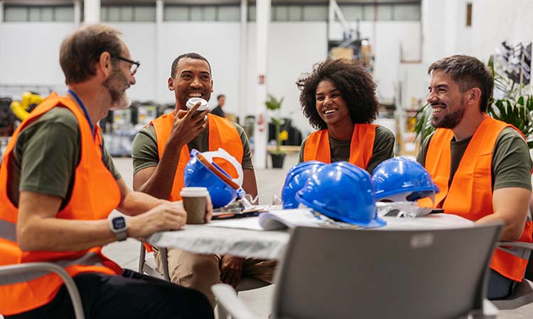 manufacturing-plant-workers Manufacturing Plant Industry | Plant Workers
